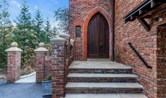 18 Belvidere Rd, Atlantic Highlands, NJ 07716