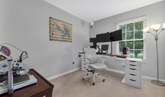 514 Great Hill Dr, Ballwin, MO 63021
