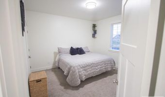 4900 Torcello Dr, Ammon, ID 83406