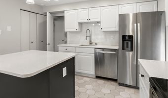6356 11TH Rd N, Arlington, VA 22205