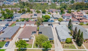 5924 S Fairfax Ave, Los Angeles, CA 90056