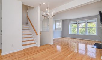 15 Caldwell Ter, Danbury, CT 06810