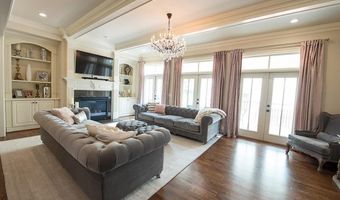 1059 E Paces Ln NE, Atlanta, GA 30326