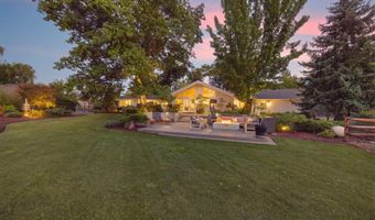 855 Reiten Dr, Ashland, OR 97520