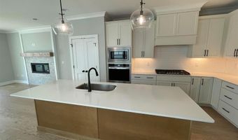 200 E Moore St B, Apex, NC 27502
