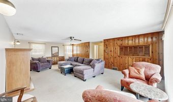 102 MERIDEN Dr, Hockessin, DE 19707
