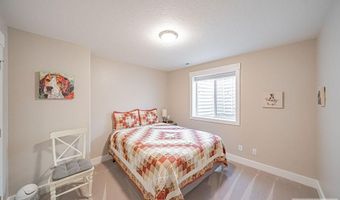 1043 Diamond Dr, Ammon, ID 83406