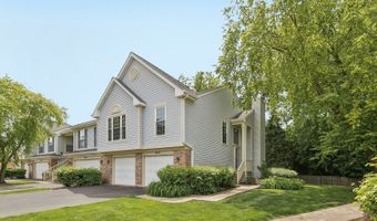 2692 S Embers Ln, Arlington Heights, IL 60005