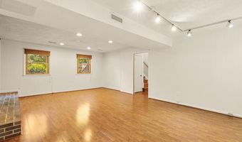 8407 GEORGIAN Way, Annandale, VA 22003