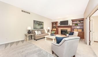 5521 Lohr Lake Dr, Ann Arbor, MI 48108