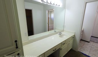 9 Piccadilly Ln, Bella Vista, AR 72714