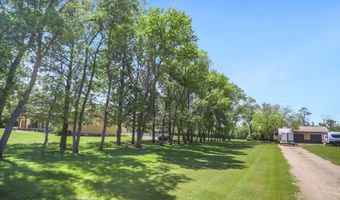 12977 Richmond Heights Dr, Aberdeen, SD 57401