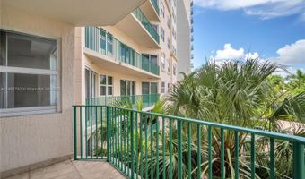 19900 E Country Club Dr 308, Aventura, FL 33180