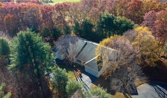 95 Crickett Cir, East Greenwich, RI 02818