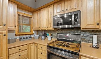 3250 N Shamrock Ln, Birdseye, IN 47513