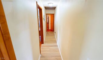 453 Hillcrest Dr, Ashland, OH 44805