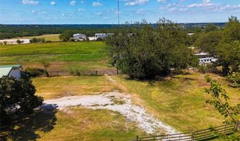 1083 E 1st St, Weatherford, TX 76086