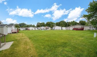 948 Savannah River Dr, Adrian, MI 49221