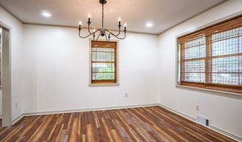 203 James St, Batesville, MS 38606