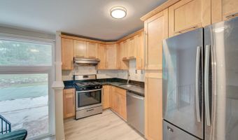 4837 RANDOLPH Dr, Annandale, VA 22003