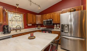 206 Fairview Ave, Auburn, ME 04210