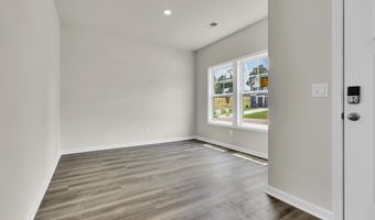 135 Hunter Ridge Dr, Boiling Springs, SC 29316