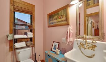 208 S 2nd St, Alpine, TX 79830