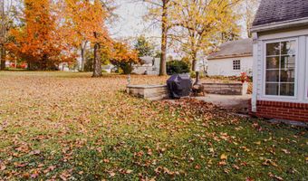 7 Mapleton Dr, Bedford, IN 47421