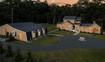 91 Carr Ln, Jamestown, RI 02835