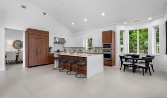 100 Glenbrook Ct, Atlantis, FL 33462