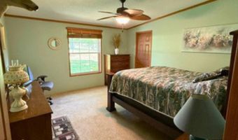 4955 S 40th Rd, Aldrich, MO 65601