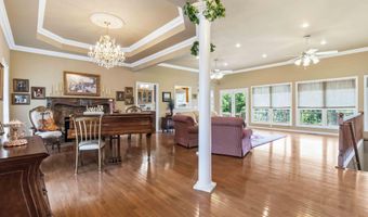 136 Riverview Dr, Anderson, MO 64831