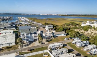 205 Barefoot Ln, Atlantic Beach, NC 28512