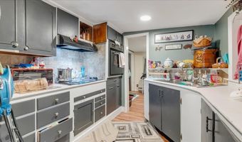6680 Haasadahl Rd, Allentown, PA 18106