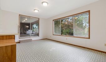 886 LINN Ave, Oregon City, OR 97045