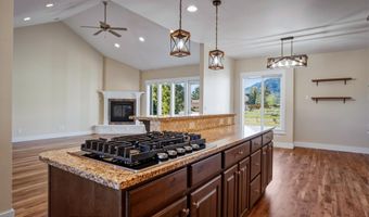 216 COLUMBINE St, Alpine, WY 83128