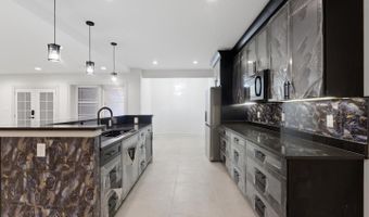 7301 CALVERT St, Annandale, VA 22003