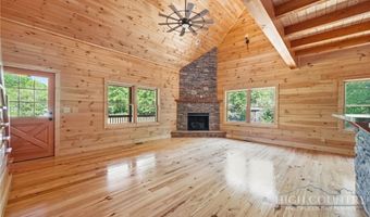 167 Apple Cove Rd, Banner Elk, NC 28604