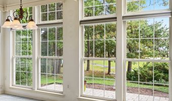 16 Greenways Ln, Lakewood, NJ 08701