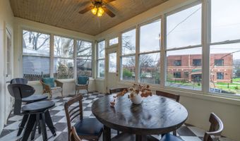 171 E State St, Athens, OH 45701
