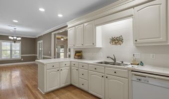 525 Ridge Cir, Brandon, MS 39047