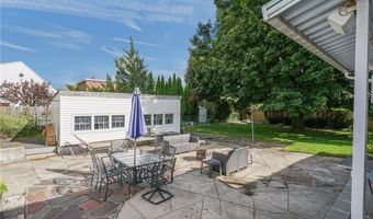34 Aldrich Ave, Cranston, RI 02920