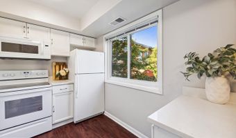 3314 S 28TH St 304, Alexandria, VA 22302