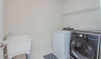 2888 Dillon Dr, Ann Arbor, MI 48105