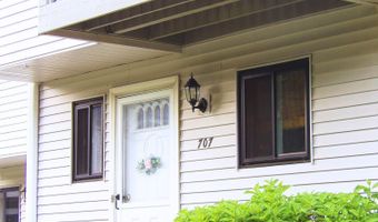 707 Timber Ln 707, Canton, CT 06019