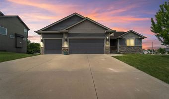 1100 Hunter Ct, Adel, IA 50003