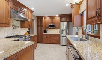 20875 Irwin Rd, Armada, MI 48005