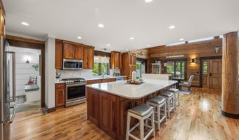 25143 Sportsmans Club Rd, Adel, IA 50003