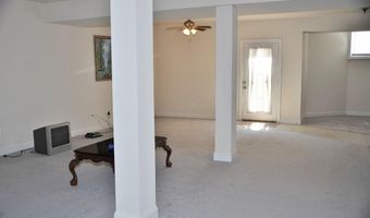 7582 VENTURE Dr, Alexandria, VA 22315
