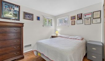 10 Frances Rd, Bayonne, NJ 07035